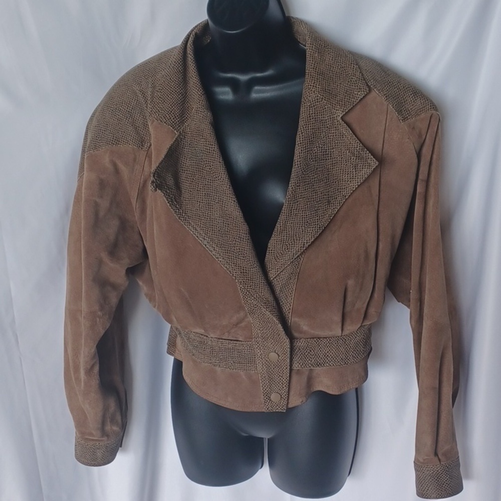 Vintage 80’s Cropped Leather Jacket Tan Suede Size Medium, zip out lining